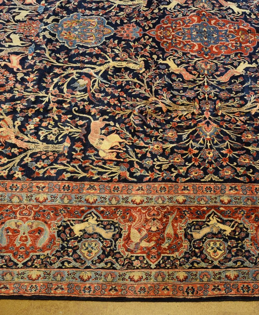 BT24094 Isfahan "Medallion & Animals 2" detail photo
