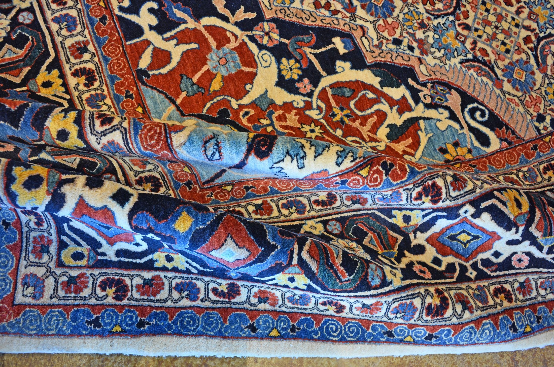 BT24107 Bidjar "Medallion" detail photo