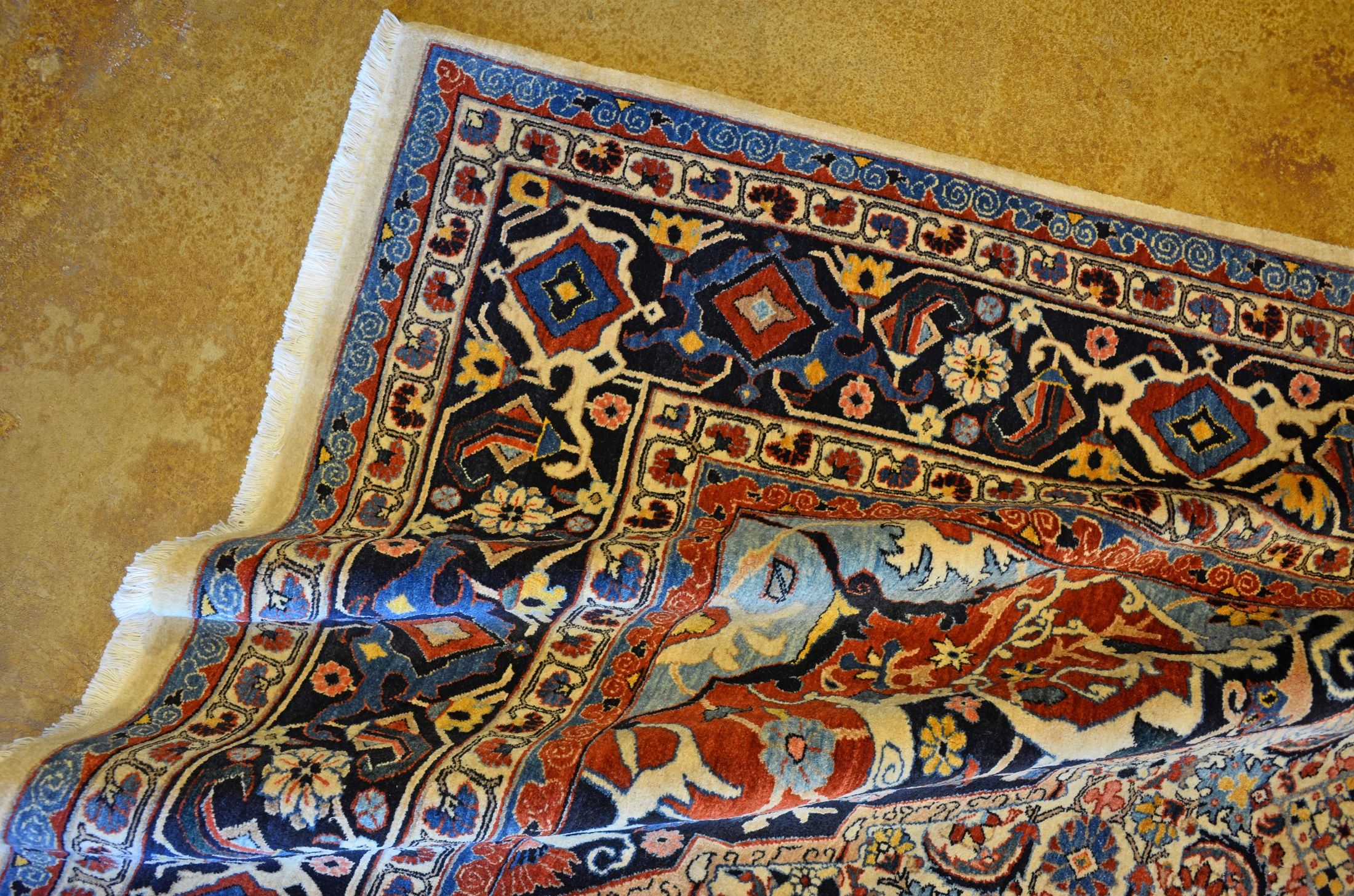 BT24107 Bidjar "Medallion" detail photo