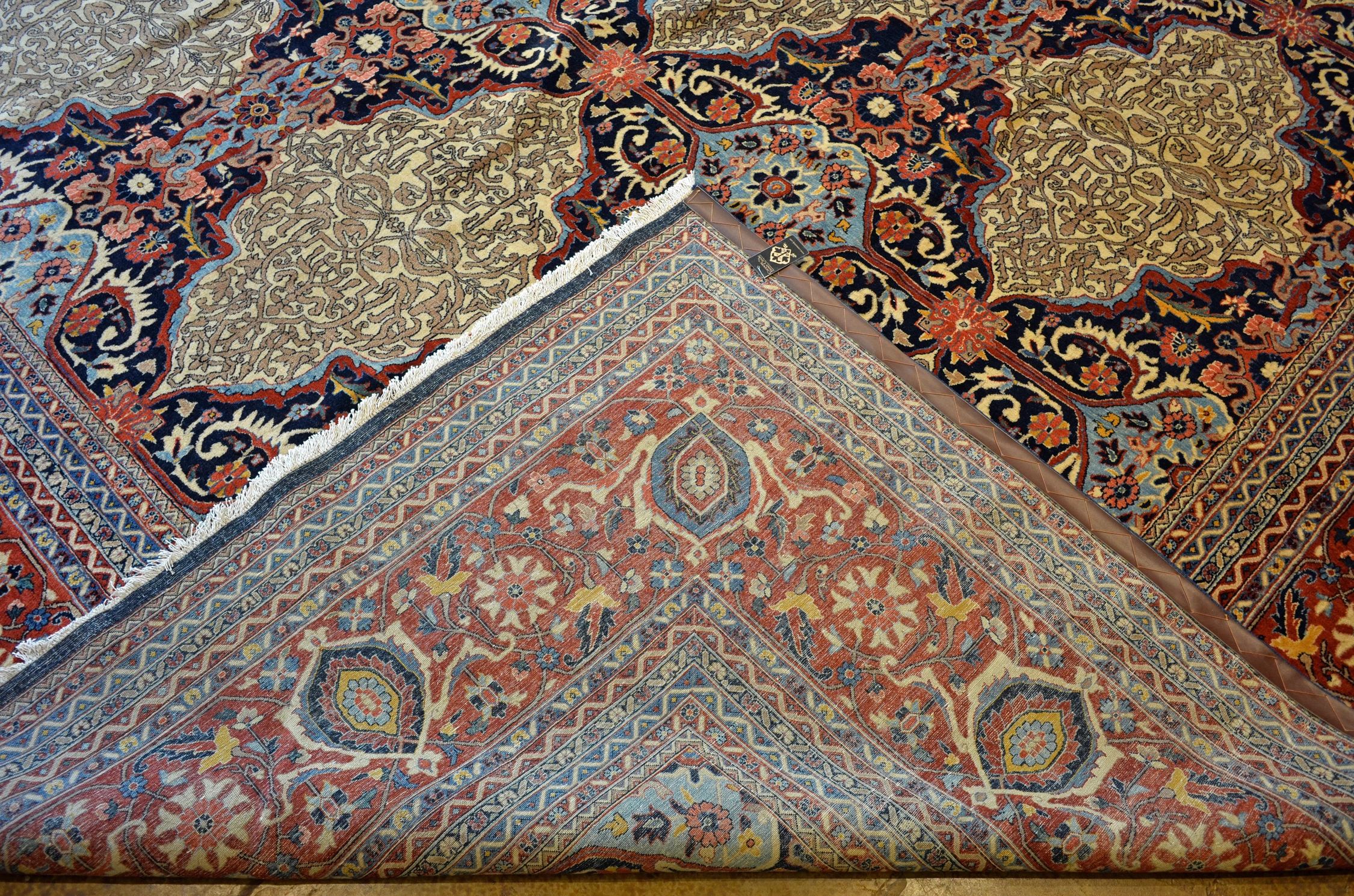 BT29328 Isfahan "Motashem" detail photo