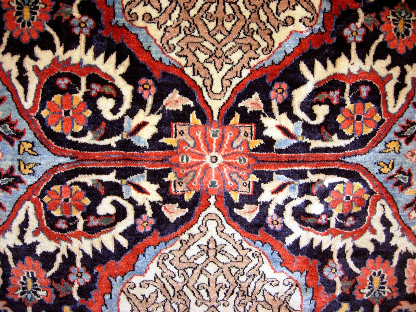 BT29328 Isfahan "Motashem" detail photo