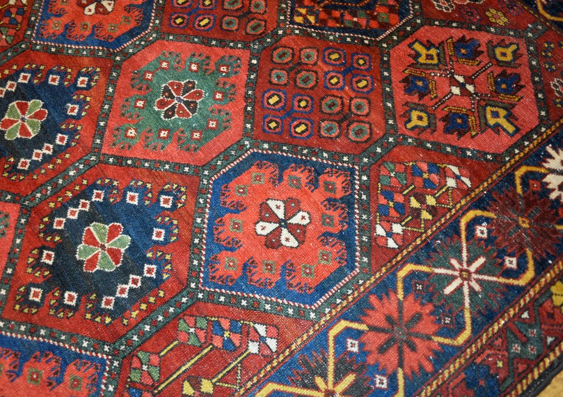 AS0123 Bakhtiari detail photo