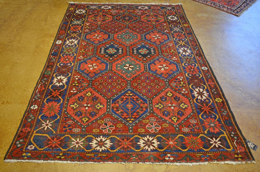 AS0123 Bakhtiari detail photo