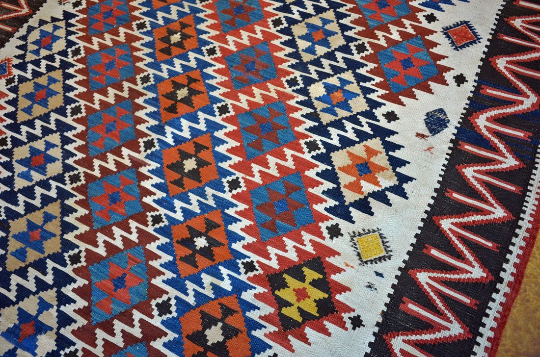 CP1686 Shirvan detail photo