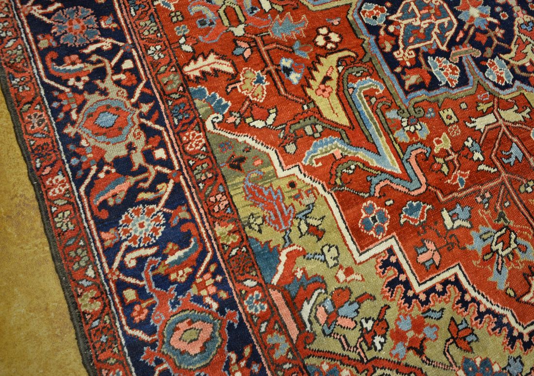 ED0164 Heriz small carpet detail photo