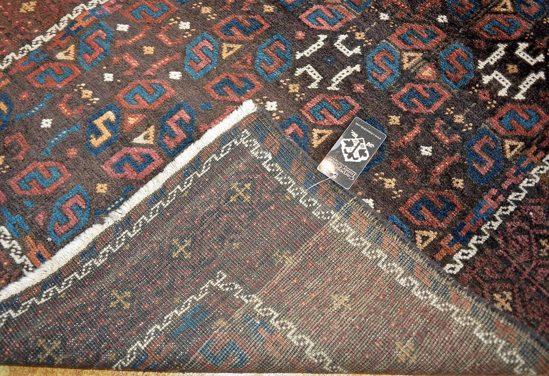 GZ1020 Timuri Baluch Prayer Rug detail photo