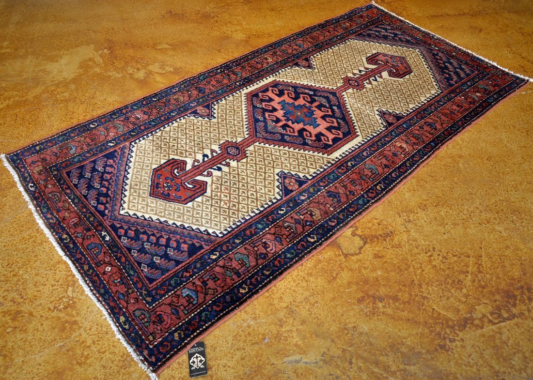 HK0928 Kurdish detail photo