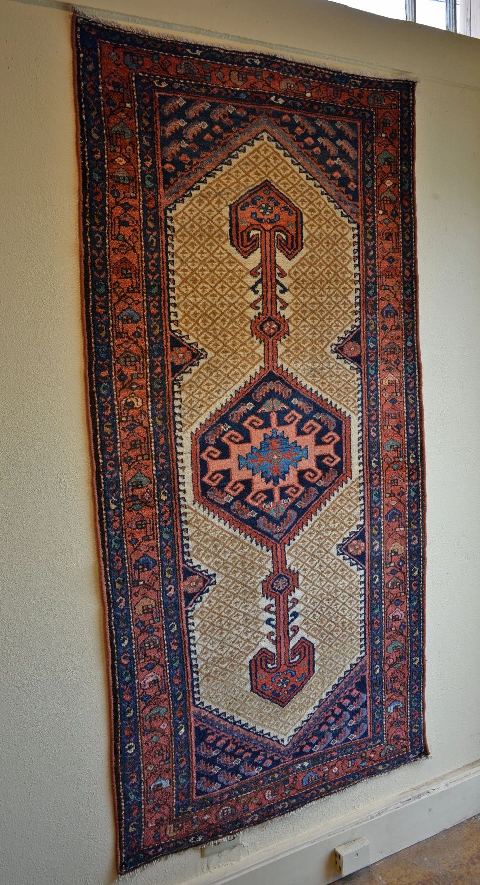 HK0928 Kurdish detail photo