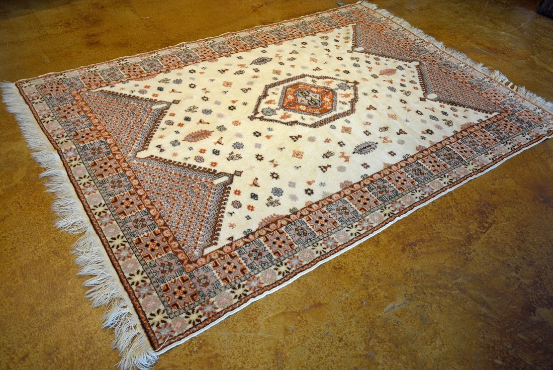 SW0218 Moroccan - Persian (Iran) handmade rug